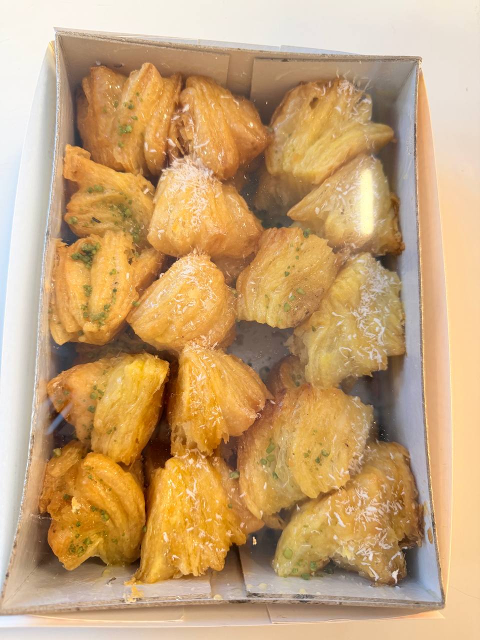 شیرینی پاپیونی تازه