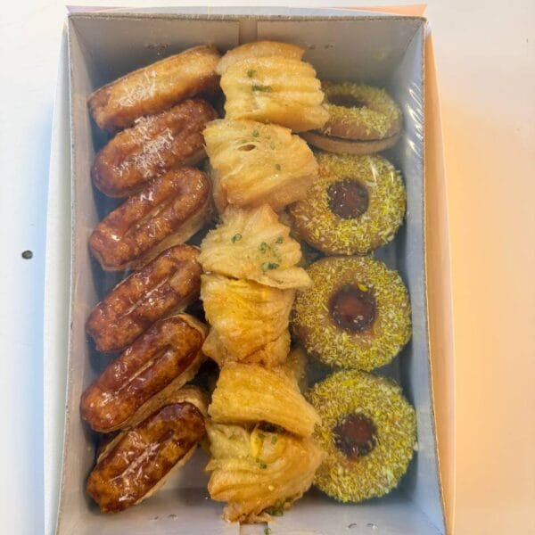 شیرینی مخلوط